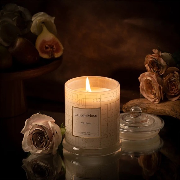 La Jolie Muse Scented Candle - Picture 1 of 5